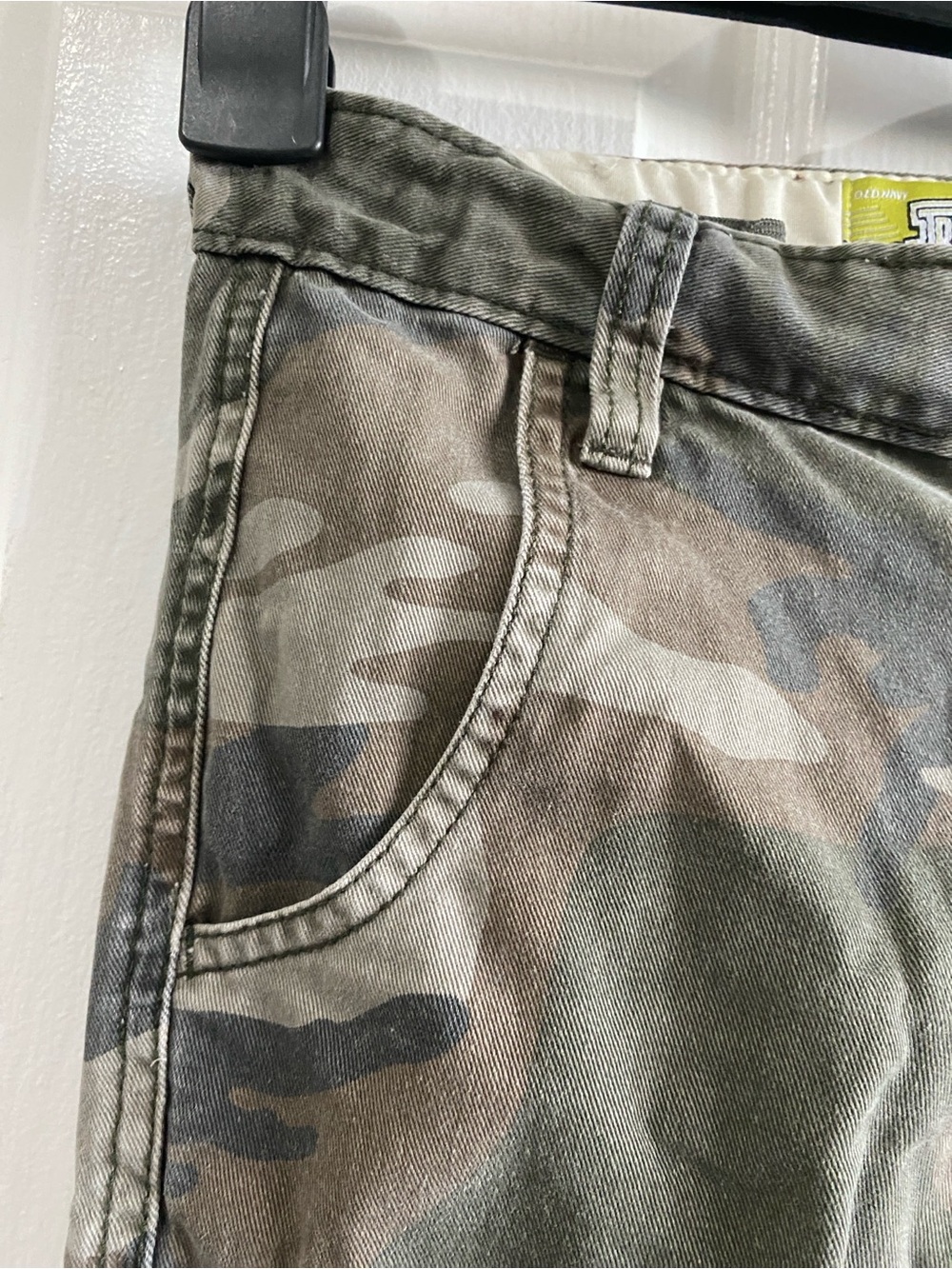 Old Navy Straight Fit Camouflage Cargo Pants - Boys Size 8 Regular - Picture 5 of 12